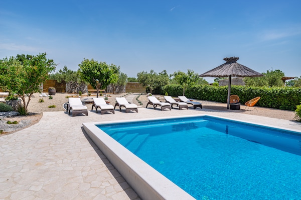 Foto van Modern huis in het rustige Pristeg - Vakantiehuis in Pristeg - PoolOfHouse