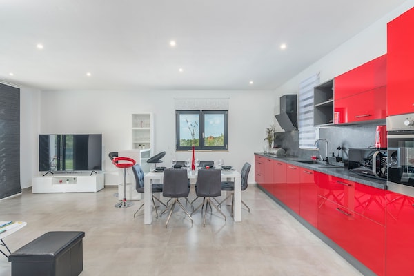 Foto van Villa in Novigrad met Privézwembad en Strand - Vakantiehuis in Novigrad - Kitchen