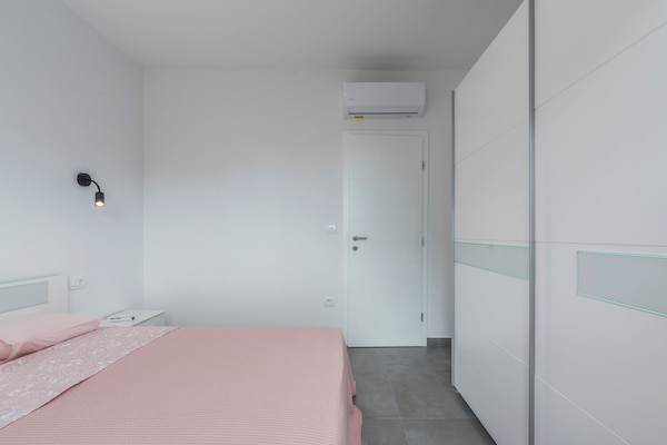 Foto van Villa in Novigrad met Privézwembad en Strand - Vakantiehuis in Novigrad - BedRoom