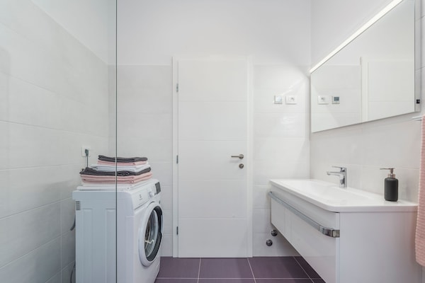 Foto van Villa in Novigrad met Privézwembad en Strand - Vakantiehuis in Novigrad - Facilities