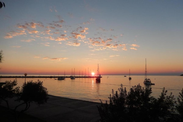 Foto van Villa in Novigrad met Privézwembad en Strand - Vakantiehuis in Novigrad - AreaSummer20KM