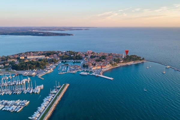 Foto van Villa in Novigrad met Privézwembad en Strand - Vakantiehuis in Novigrad - AreaSummer20KM