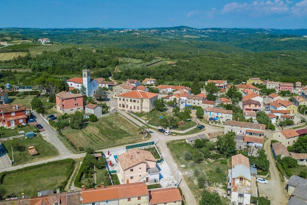 Foto van Villa in Brtonigla met Privézwembad - Vakantiehuis in Brtonigla - AreaSummer1KM