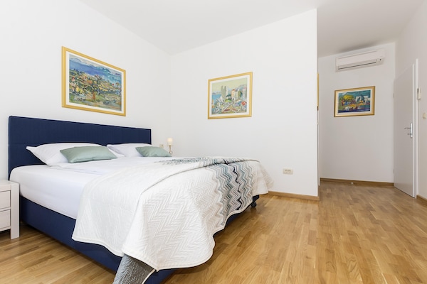 Foto van Villa op Brac Eiland bij Strand & Zwembad - Vakantiehuis in Milna - BedRoom
