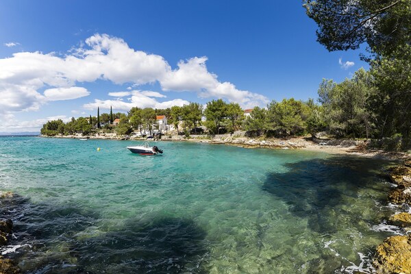 Foto van Villa op Brac Eiland bij Strand & Zwembad - Vakantiehuis in Milna - AreaSummer1KM