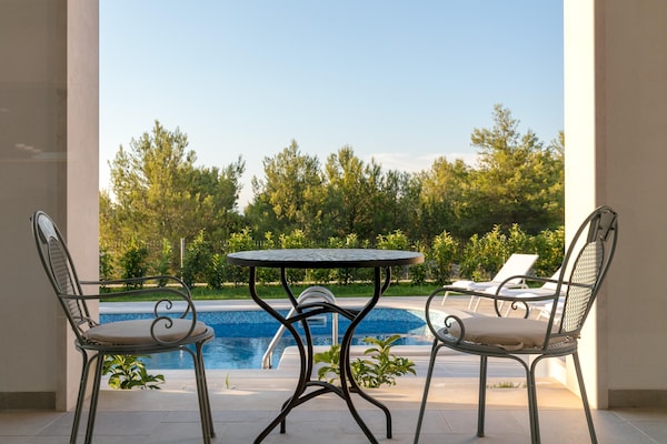 Foto van Villa op Brac Eiland bij Strand & Zwembad - Vakantiehuis in Milna - Ambiance