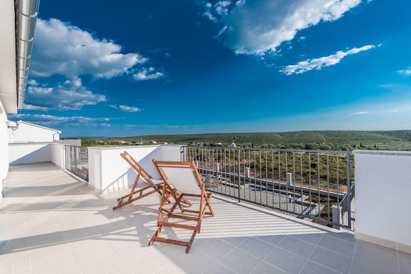 Foto van Appartement in Kroatië bij Adriatische Kust - Vakantiehuis in Sukosan - TerraceBalcony