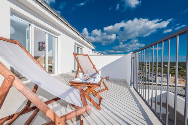 Foto van Appartement in Kroatië bij Adriatische Kust - Vakantiehuis in Sukosan - TerraceBalcony