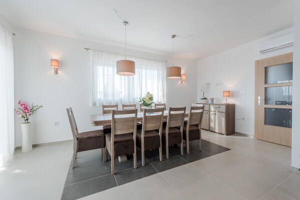 Foto van Appartement in Kroatië bij Adriatische Kust - Vakantiehuis in Sukosan - DiningRoom