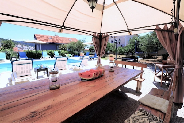 Foto van Appartement in Čiovo met groot balkon - Vakantiehuis in Okrug Gornji - TerraceBalcony