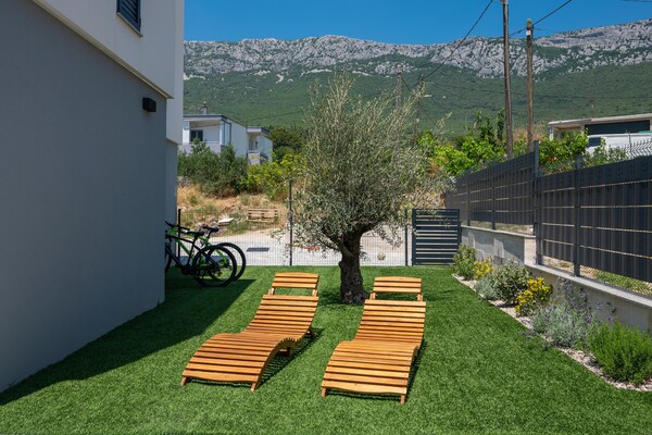 Foto van Vakantie-oase met hydromassagezwembad - Vakantiehuis in Kaštel Sućurac - GardenSummer