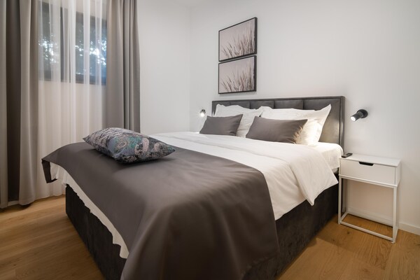 Foto van Luxe villa met zeezicht en verwarmd zwembad - Vakantiehuis in Kaštela - BedRoom