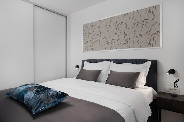 Foto van Luxe villa met zeezicht en verwarmd zwembad - Vakantiehuis in Kaštela - BedRoom