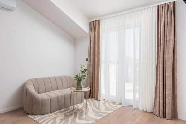 Foto van Villa aan de kust met verwarmd zwembad nabij Split - LivingRoom