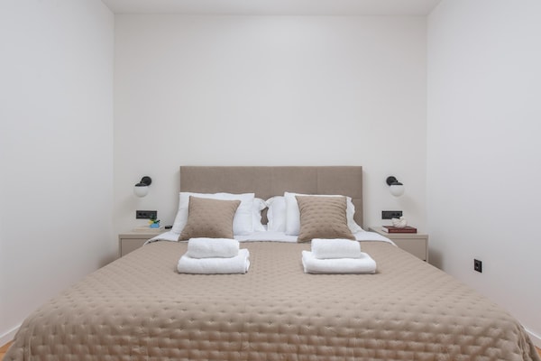 Foto van Villa aan de kust met verwarmd zwembad nabij Split - BedRoom