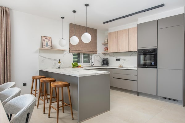 Foto van Villa aan de kust met verwarmd zwembad nabij Split - Kitchen