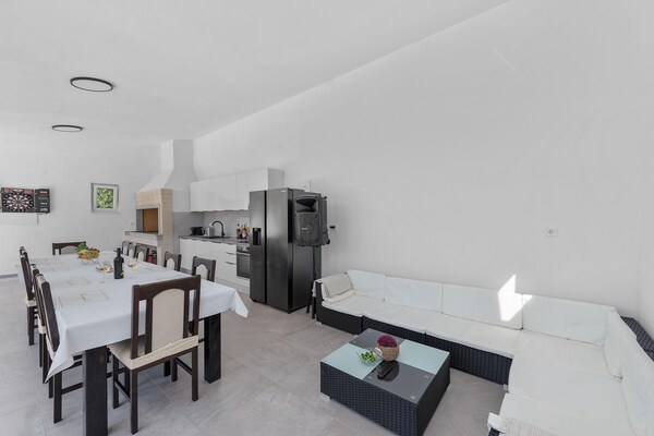 Foto van Prachtig vakantiehuis met privésauna - Vakantiehuis in Neoric - Kitchen