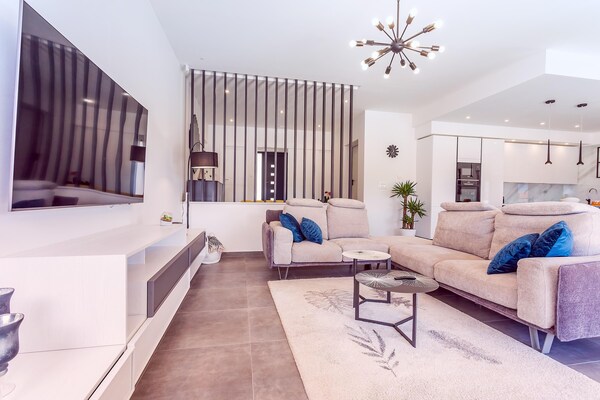 Foto van Luxe villa-retraite in Šestanovac - Vakantiehuis in Šestanovac - LivingRoom