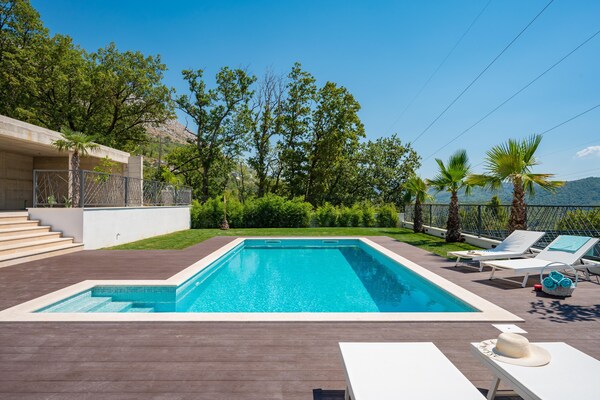 Foto van Ontspannen familievilla in Naklice - Vakantiehuis in Naklice - PoolOfHouse