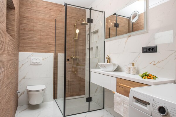 Foto van Ontspannen familievilla in Naklice - Vakantiehuis in Naklice - BathRoom