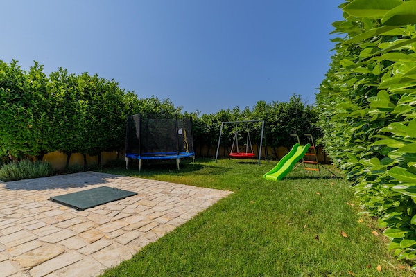 Foto van Heuvelachtige stenen villa voor 10 gasten in Donji Vinjani - GardenSummer