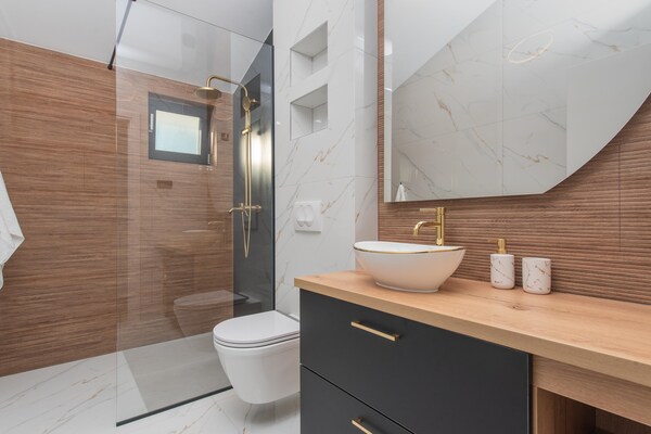 Foto van Schitterende Dalmatische villa met zwembad voor 10 personen - BathRoom