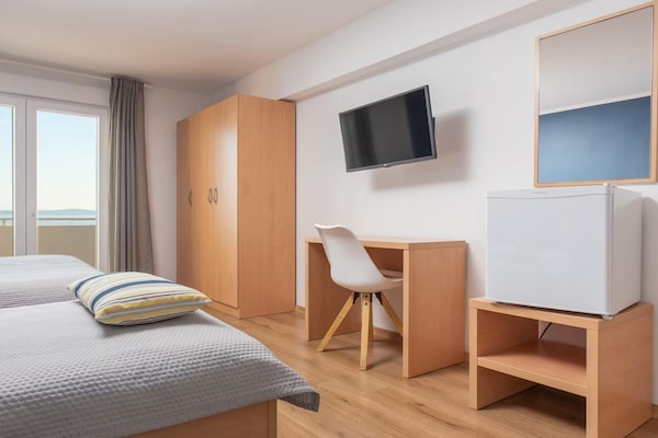 Foto van Villa aan het strand met bubbelbad - Vakantiehuis in Podstrana - BedRoom