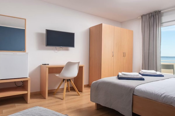 Foto van Villa aan het strand met bubbelbad - Vakantiehuis in Podstrana - BedRoom