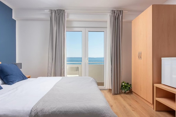 Foto van Villa aan het strand met bubbelbad - Vakantiehuis in Podstrana - BedRoom