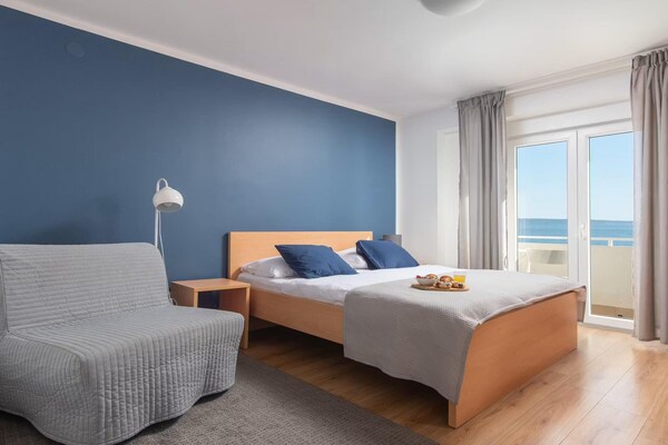 Foto van Villa aan het strand met bubbelbad - Vakantiehuis in Podstrana - BedRoom