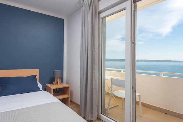 Foto van Villa aan het strand met bubbelbad - Vakantiehuis in Podstrana - BedRoom