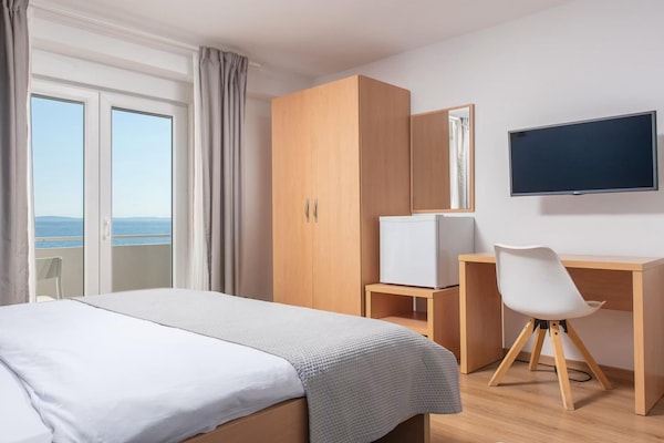 Foto van Villa aan het strand met bubbelbad - Vakantiehuis in Podstrana - BedRoom