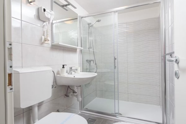 Foto van Villa aan het strand met bubbelbad - Vakantiehuis in Podstrana - BathRoom