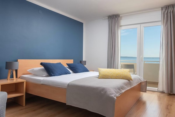 Foto van Villa aan het strand met bubbelbad - Vakantiehuis in Podstrana - BedRoom