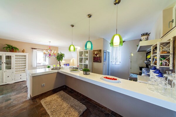 Foto van Vrijstaand vakantiehuis in Baska Voda met privézwembad - Kitchen
