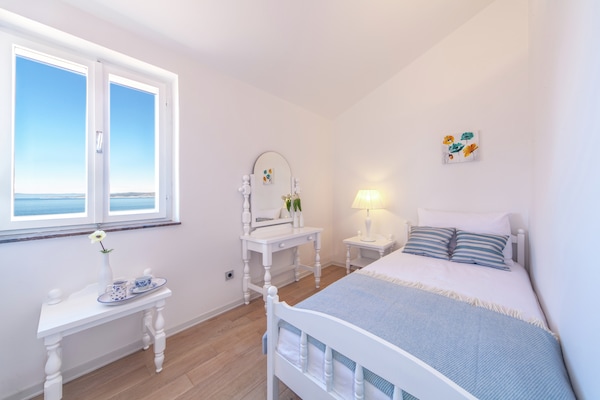 Foto van Vrijstaand vakantiehuis in Baska Voda met privézwembad - BedRoom