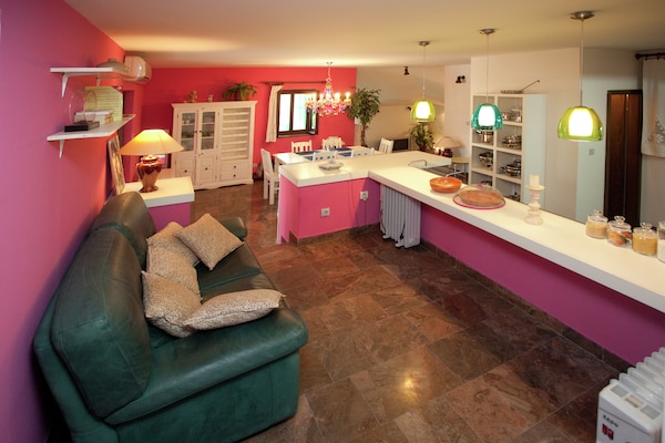 Foto van Vrijstaand vakantiehuis in Baska Voda met privézwembad - LivingRoom