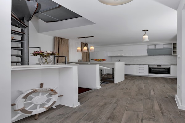 Foto van Prachtige villa met zwembad - Vakantiehuis in Drasnice - Kitchen
