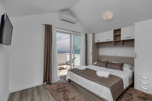 Foto van Prachtige villa met zwembad - Vakantiehuis in Drasnice - BedRoom