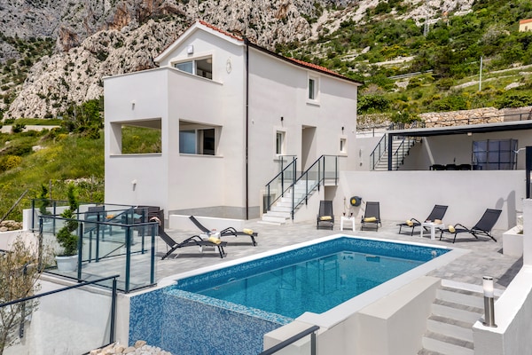 Foto van Prachtige villa met zwembad - Vakantiehuis in Drasnice - PoolOfHouse