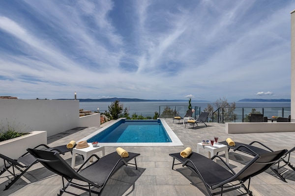 Foto van Prachtige villa met zwembad - Vakantiehuis in Drasnice - PoolOfHouse