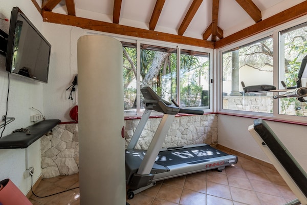 Foto van Luxe tuinvilla op 50 meter van het strand. - Vakantiehuis in Sutivan - Facilities