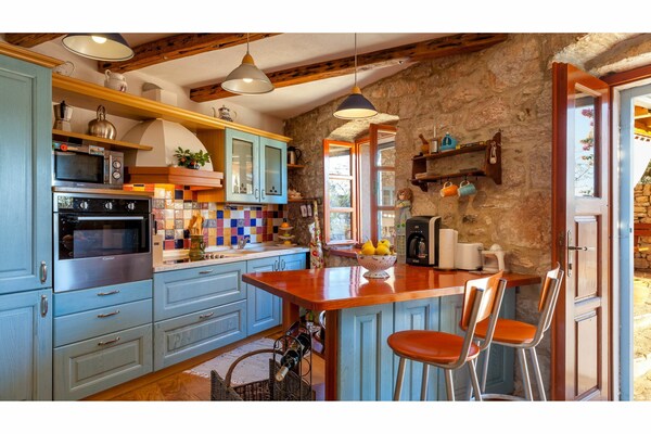 Foto van Schitterend vakantiehuis in Milna met zwembad - Vakantiehuis in Milna - Kitchen