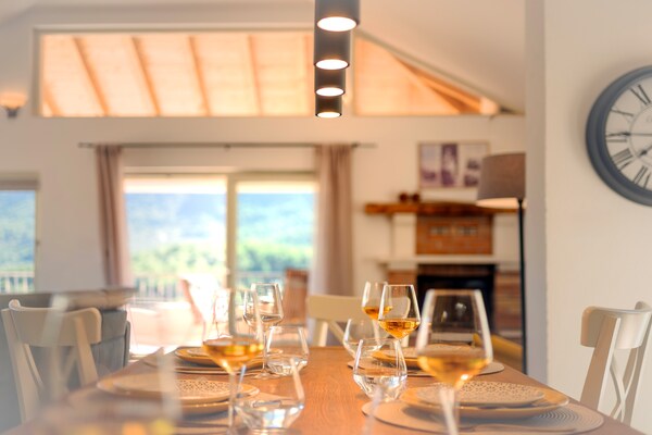 Foto van Toevluchtsoord met zeezicht op het eiland Hvar - Vakantiehuis in Svirce - Ambiance