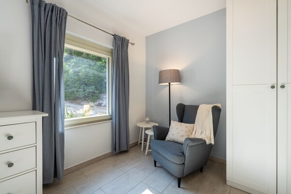 Foto van Toevluchtsoord met zeezicht op het eiland Hvar - Vakantiehuis in Svirce - Ambiance