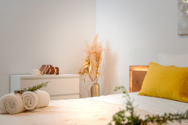 Foto van Toevluchtsoord met zeezicht op het eiland Hvar - Vakantiehuis in Svirce - BedRoom