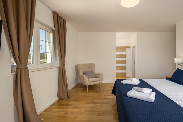 Foto van Villa Royal Stone met zwembad in Jezera - Vakantiehuis in Tisno - BedRoom