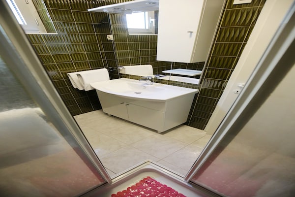 Foto van Ontsnapping aan de kust van Bibinje - Vakantiehuis in Bibinje - BathRoom