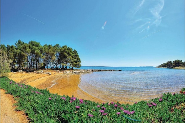 Foto van Vakantiehuis in Vir bij Jadro Strand - Vakantiehuis in Vir - AreaSummer20KM