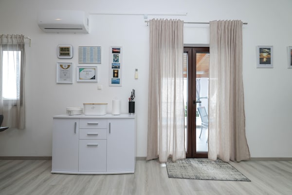 Foto van Luxe appartement met verwarmd zwembad in Starigrad - Ambiance
